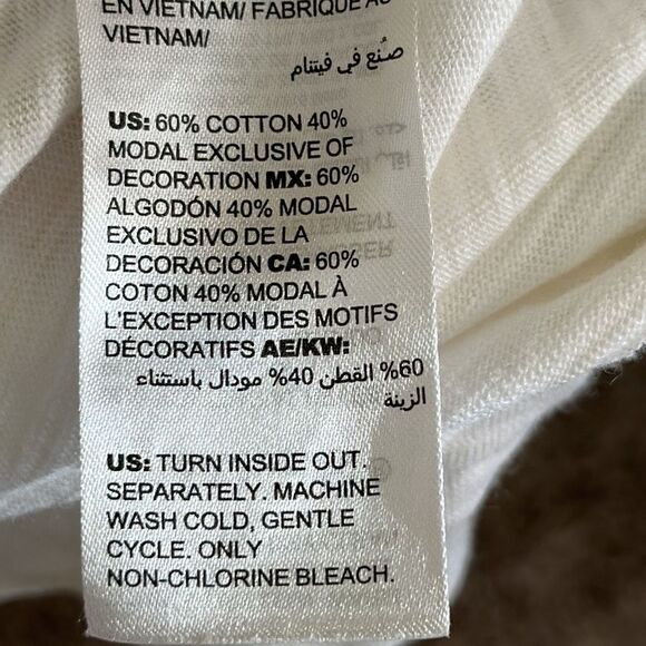 Chico's Top Size 1 (8) Short Sleeve Patch Detail - Picture 9 of 12